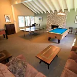 Discovery 4 #142, Loft